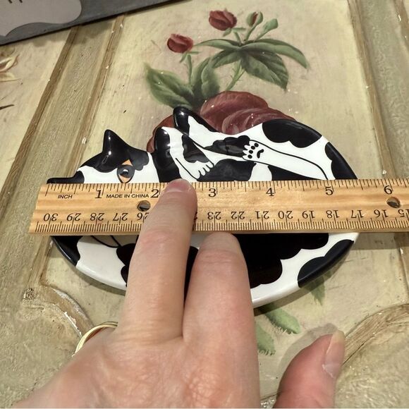 Cats by Nina Lyman Tuxedo Kitty Spoon Rest Trinket Dish - Picture 5 of 10